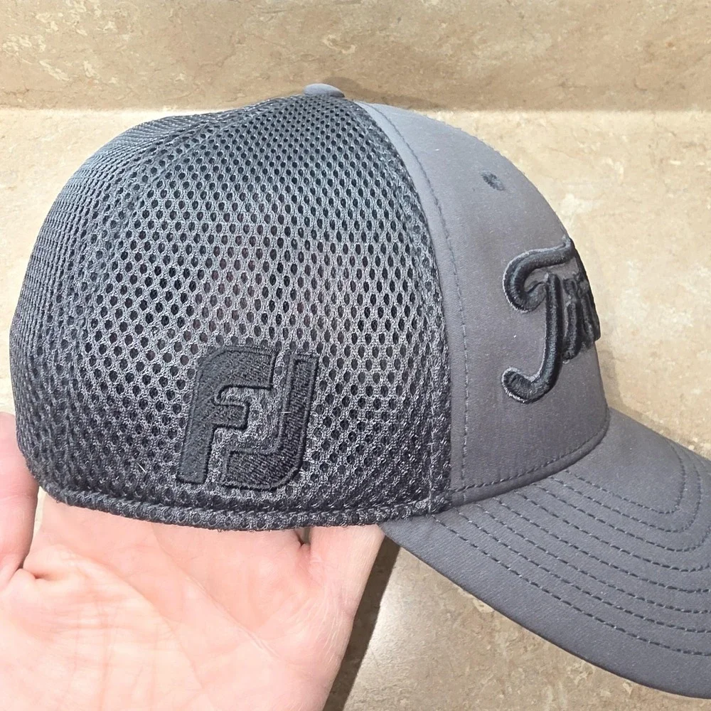 Titleist Hat Cap‎ Fitted Mens L Gray Mesh Trucker Golf Breathable Sports Logo